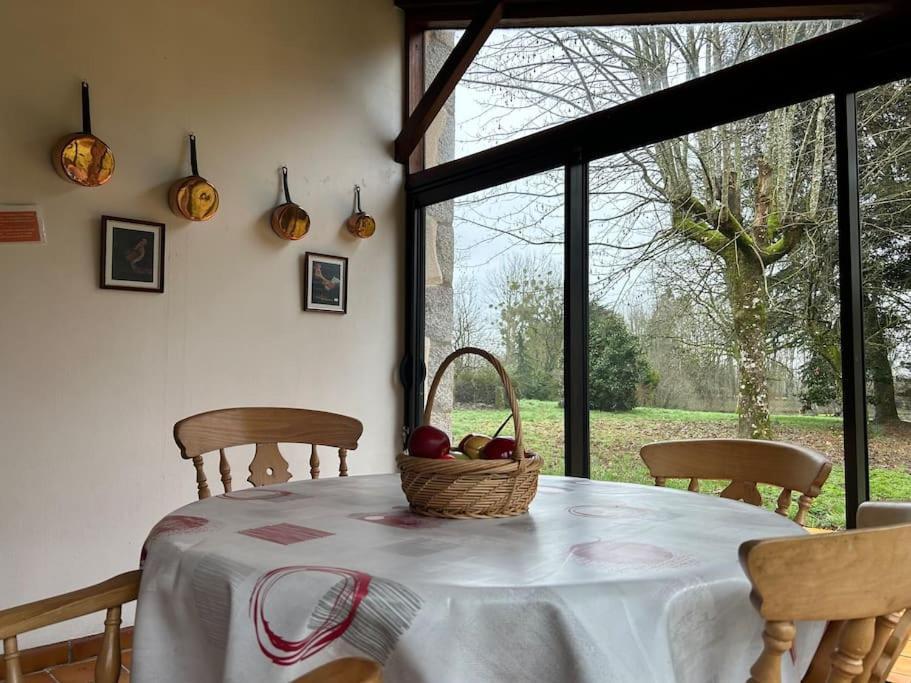 Maison Paisible Avec Lac Prive Secondigny Exterior foto